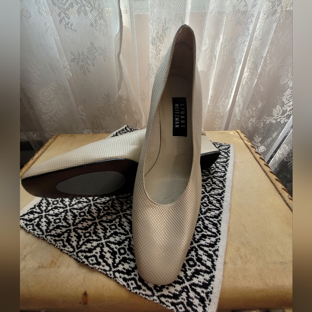 Stuart Weitzman Beige Block Heel Pump